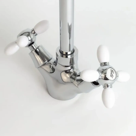 Смеситель-елочка Lemen гибкий излив хром/белый LEMEN (арт. LD-91634W-N19)