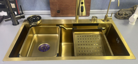 Мойка врезная многофункциональная 78х46 см, глубина 21см золото OUTE (арт. T87846J) оптом от компании Аквалига
